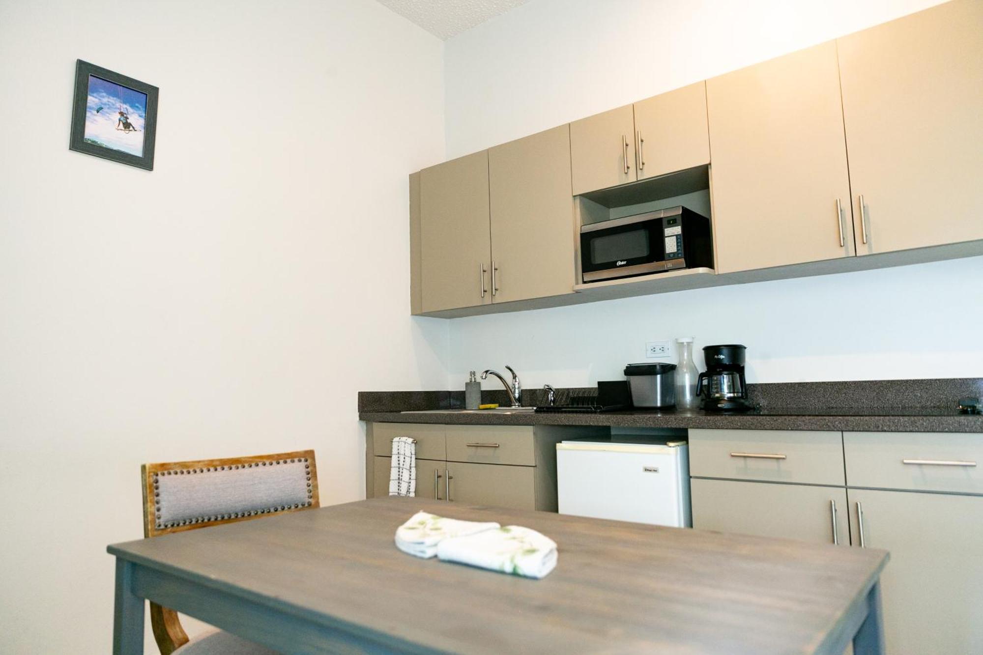 سان خوان Numero Uno Beach Apartments المظهر الخارجي الصورة